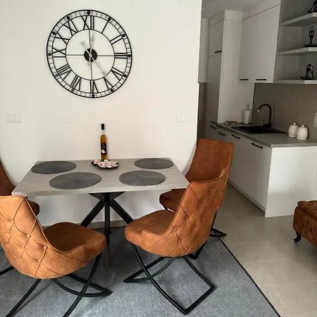 Anna Atina Apartman *