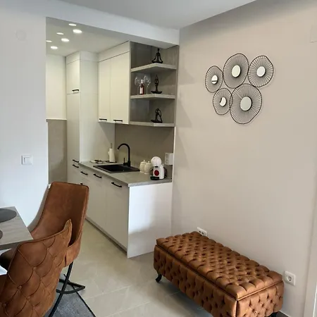 Anna Atina Apartman *